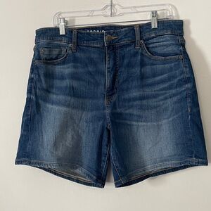 Torrid high rise 7” vintage stretch jean shorts 12